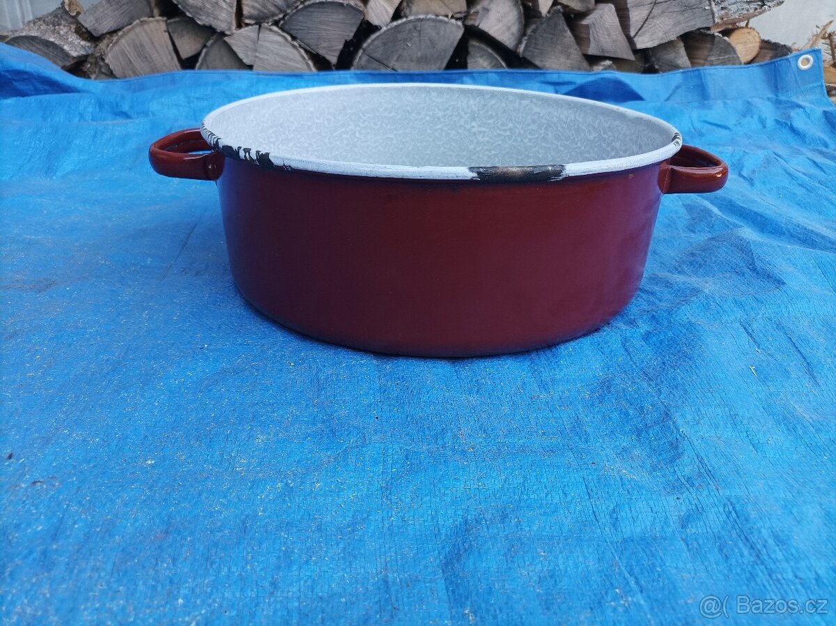 Smaltovaný červenohnědý hrnec, průměr 30 cm