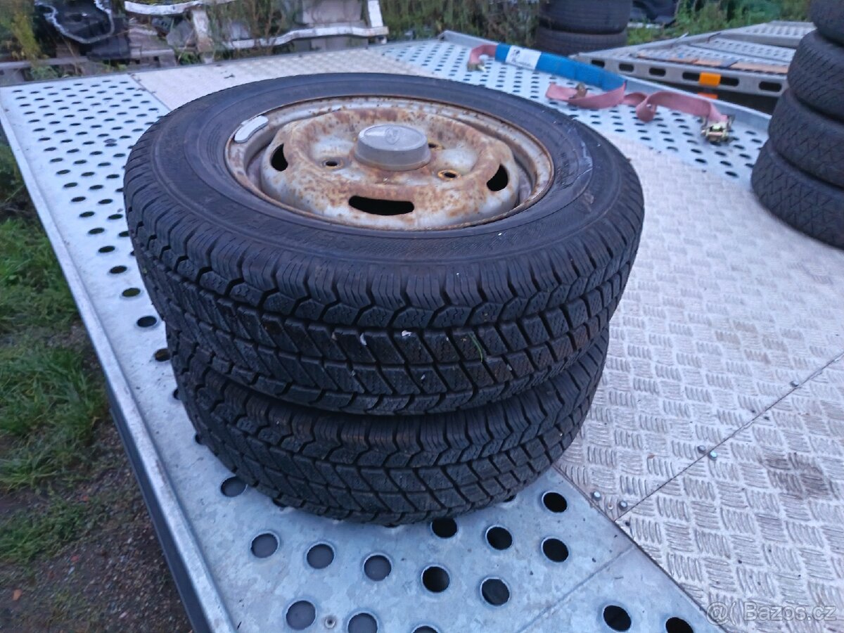 195/70 R15C zimní 2ks 9-10 mm + disk Transt