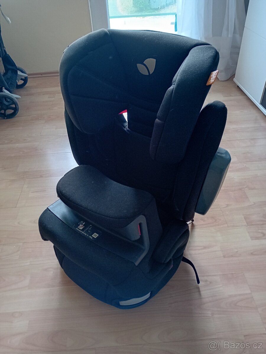 , autosedačka  a golfky zn.Jole