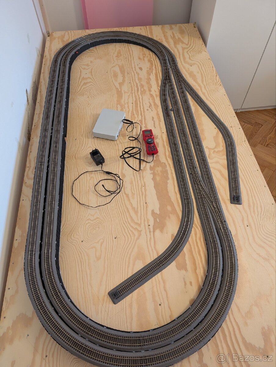 Kolejiště H0 Roco digi - panel 250x125 cm