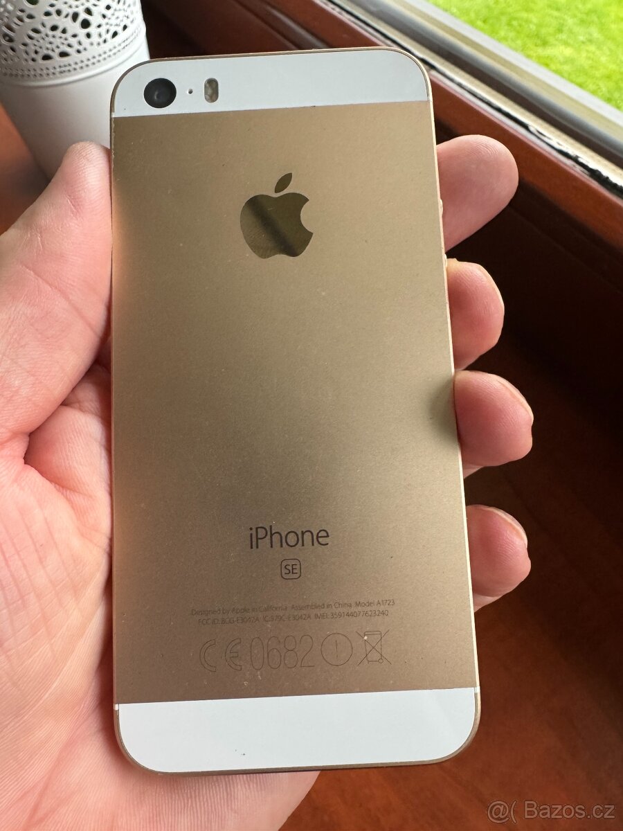 PRODÁM IPHONE SE  16GB