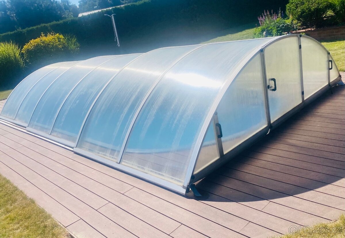 Zastřešení bazénu