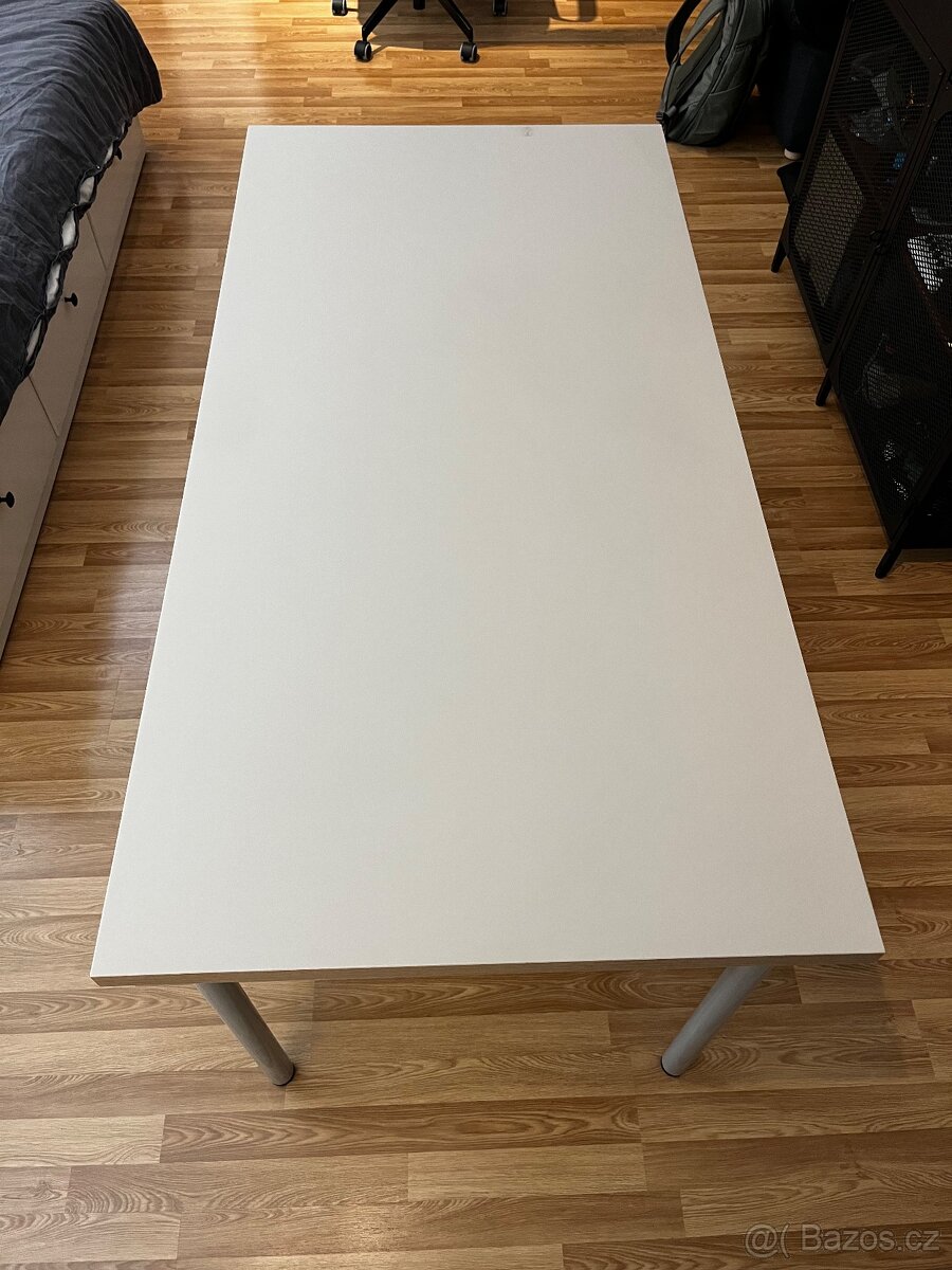 Kancelářský / PC stůl IKEA