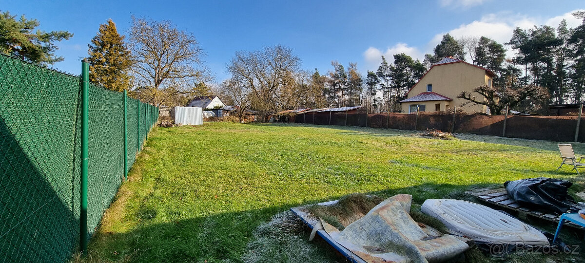 Prodám krásný pozemek pro  stavbu RD na okraji Jaroměře