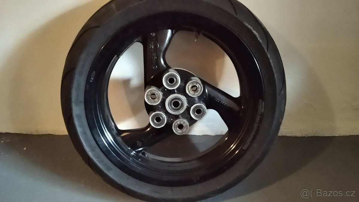 Ducati SS 900 - zadní kolo