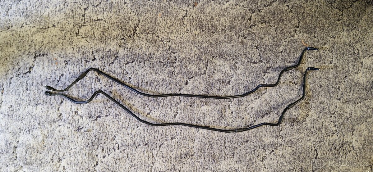 Honda NT1100 - bzdové trubičky