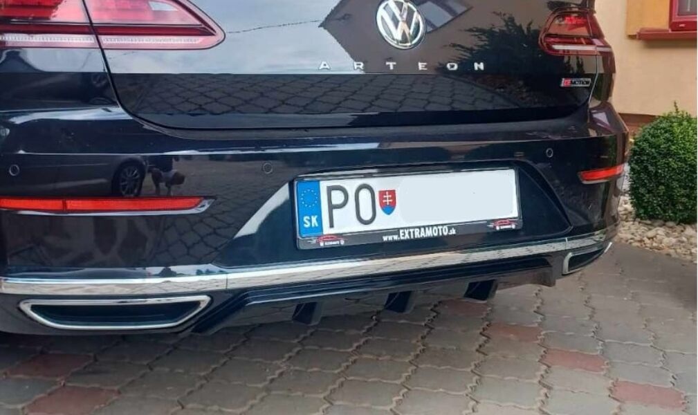 Športový difuzor na zadný nárazník pre VOLKSWAGEN