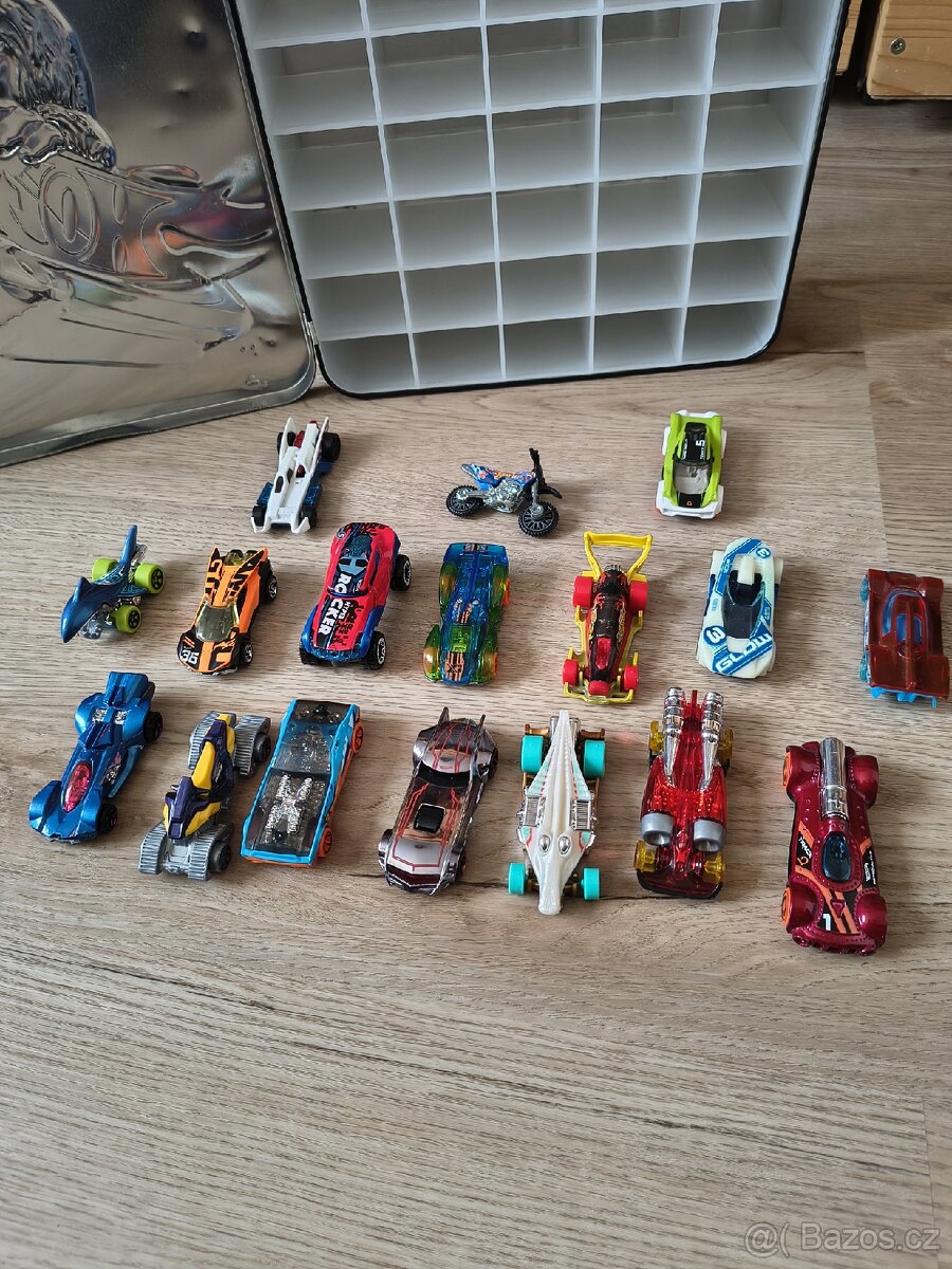 Box, autíčka