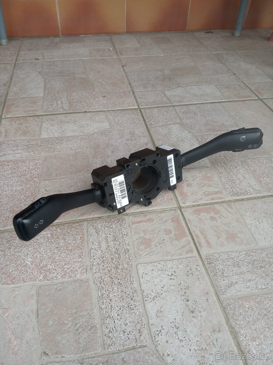 Páčky stěračů a blinkrů Fabie1