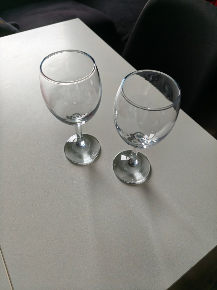 Sklenice na víno 250 ml 119 ks