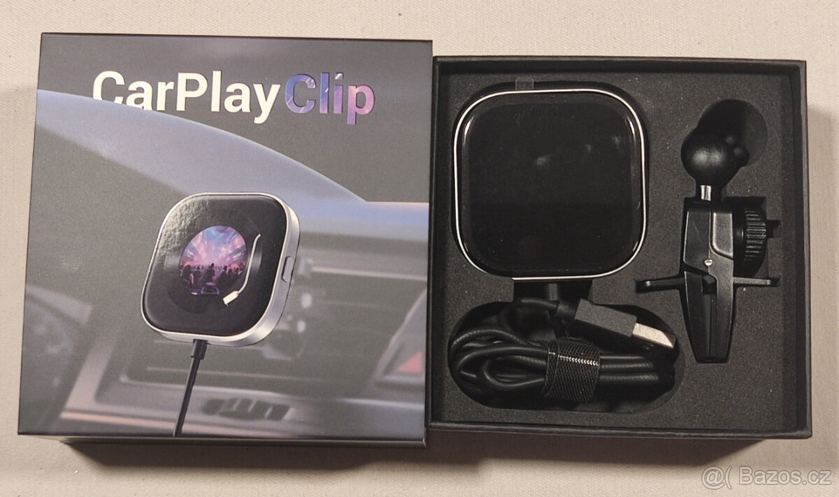 Bezdrátový Apple CarPlay adaptér s displejem