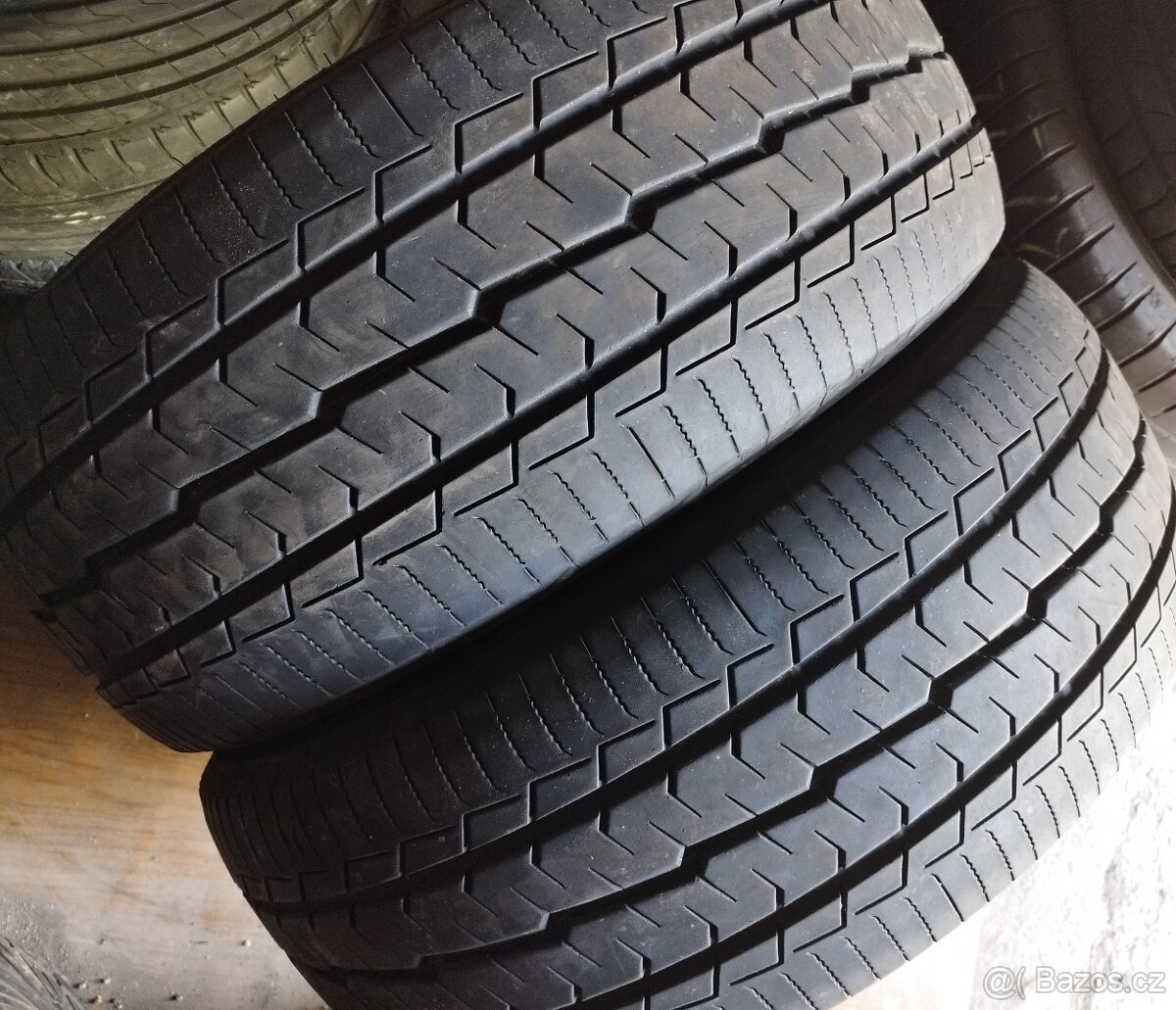 2 LETNÍ 225/55 R17 C - PĚKNÉ