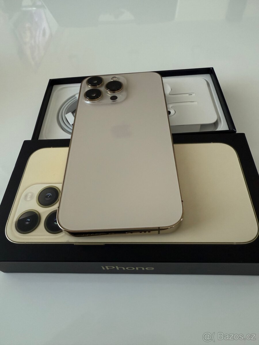 Apple iPhone 13 Pro 256GB Gold.