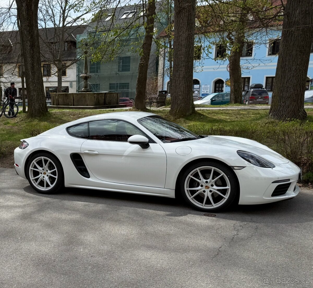 Porsche Cayman 718 - 1.892 km