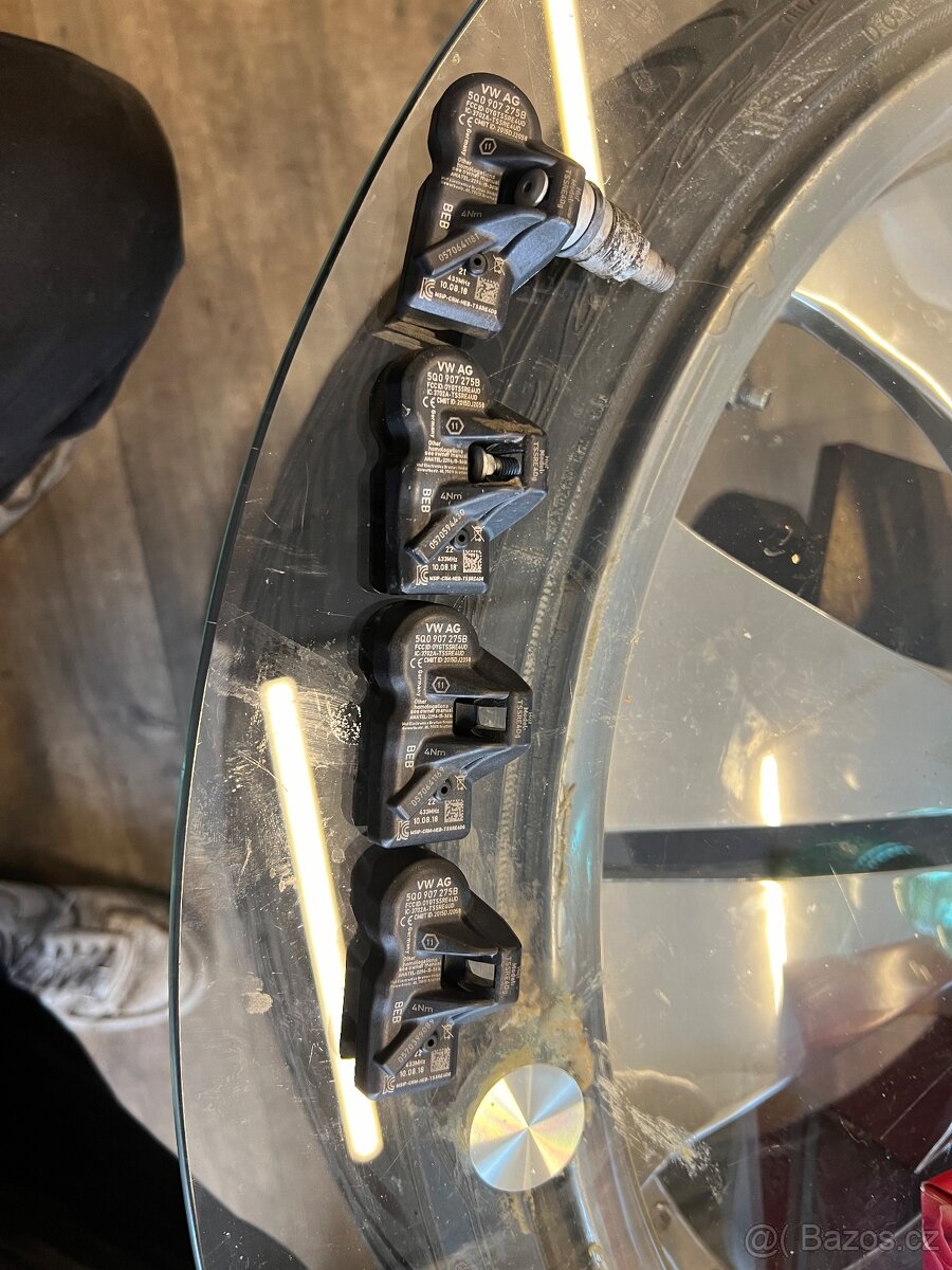 Senzory tlaku TPMS VW