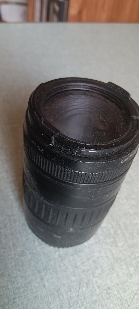 Objektiv Canon 90-300 mm v horším stavu