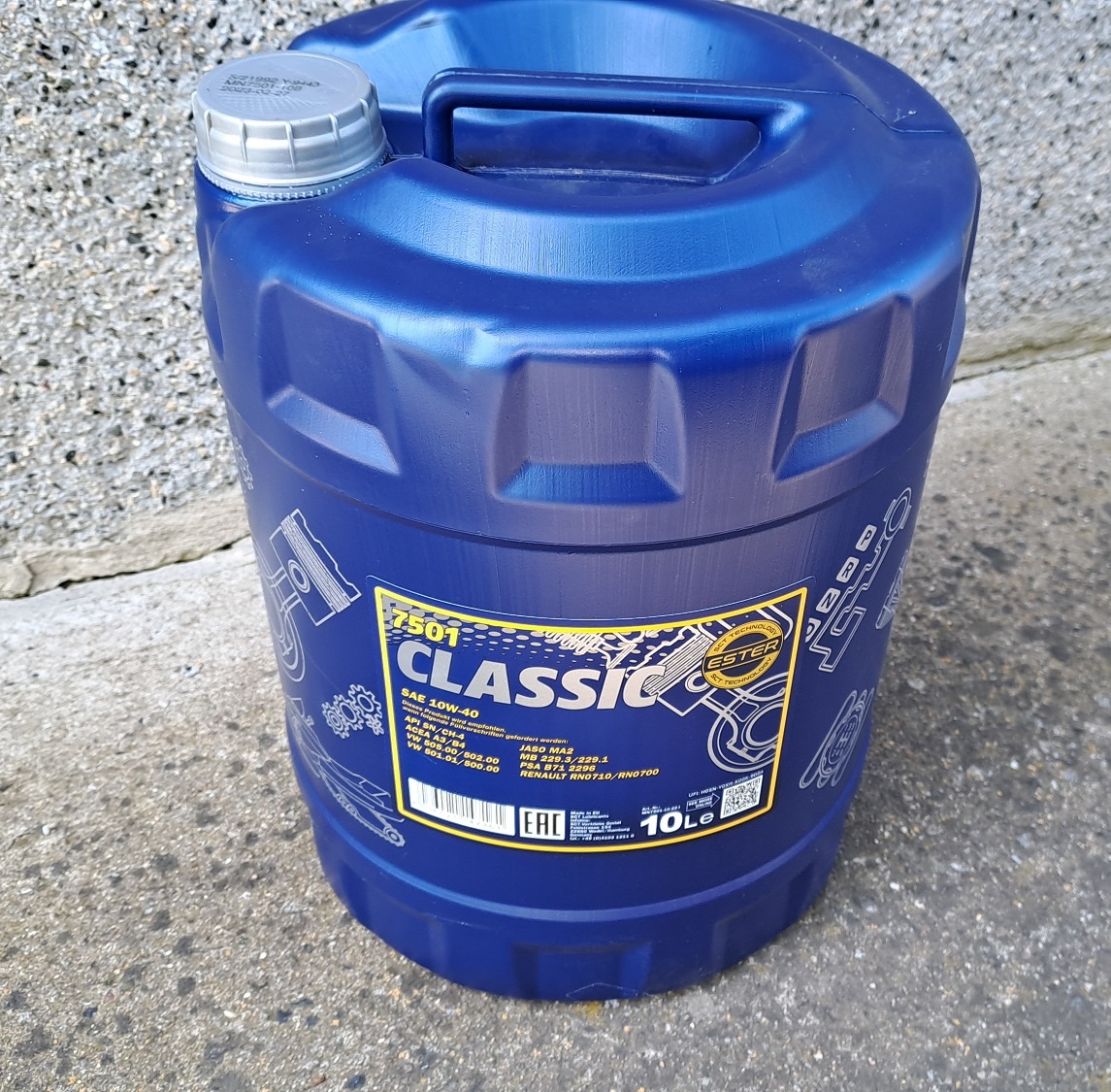 Motorový olej SAE 10W-40 německé výroby