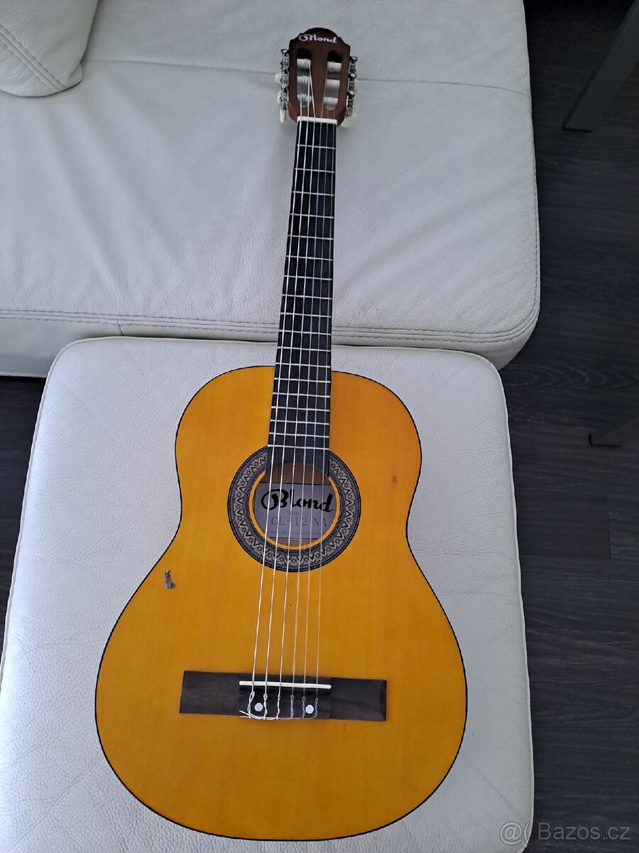 Dětská kytara 1/2 + obal