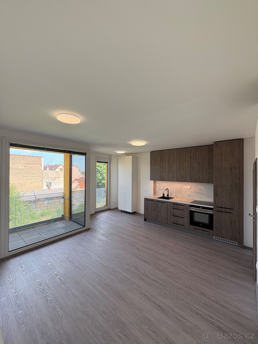 Pronájem bytu 2+kk 57 m² s garáží v Třebíči