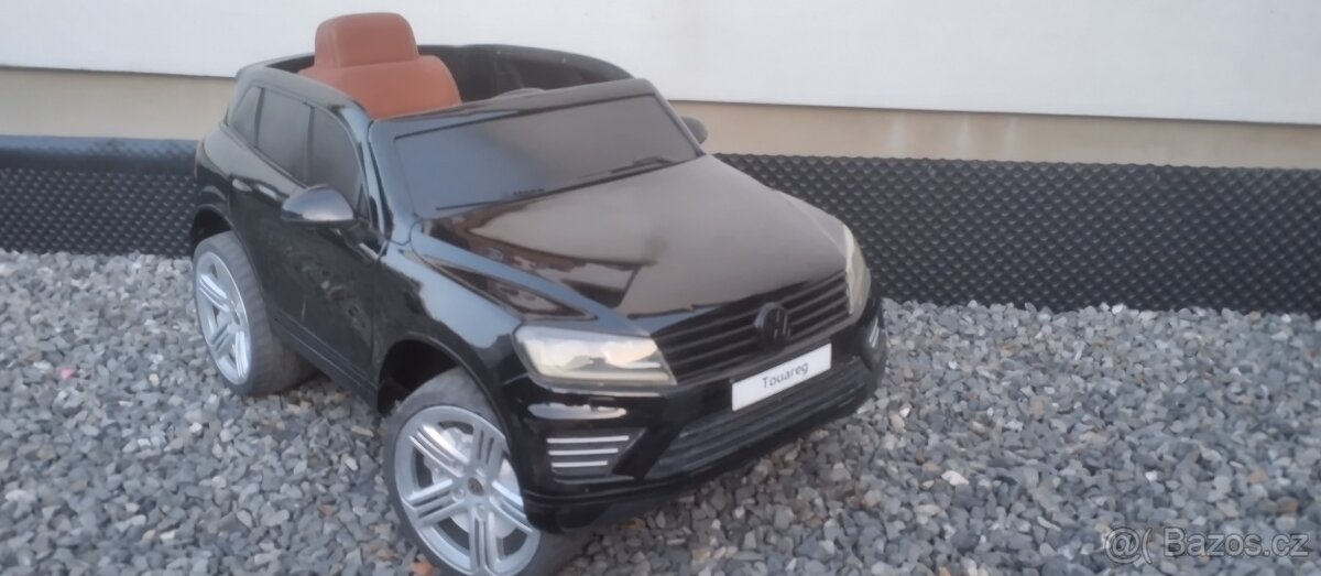 Prodám dětské elektrické autíčko (auto)