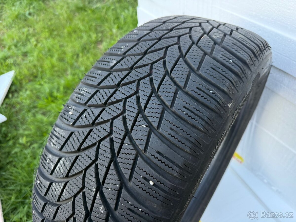 Zimní pneu Lassa 215/55R17 SNOWAYS 4 98V XL 3PMSF