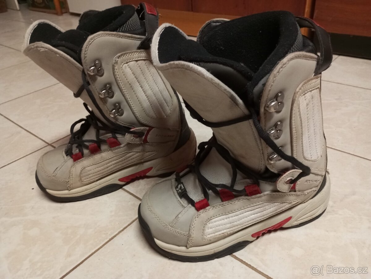 Snowboard boty