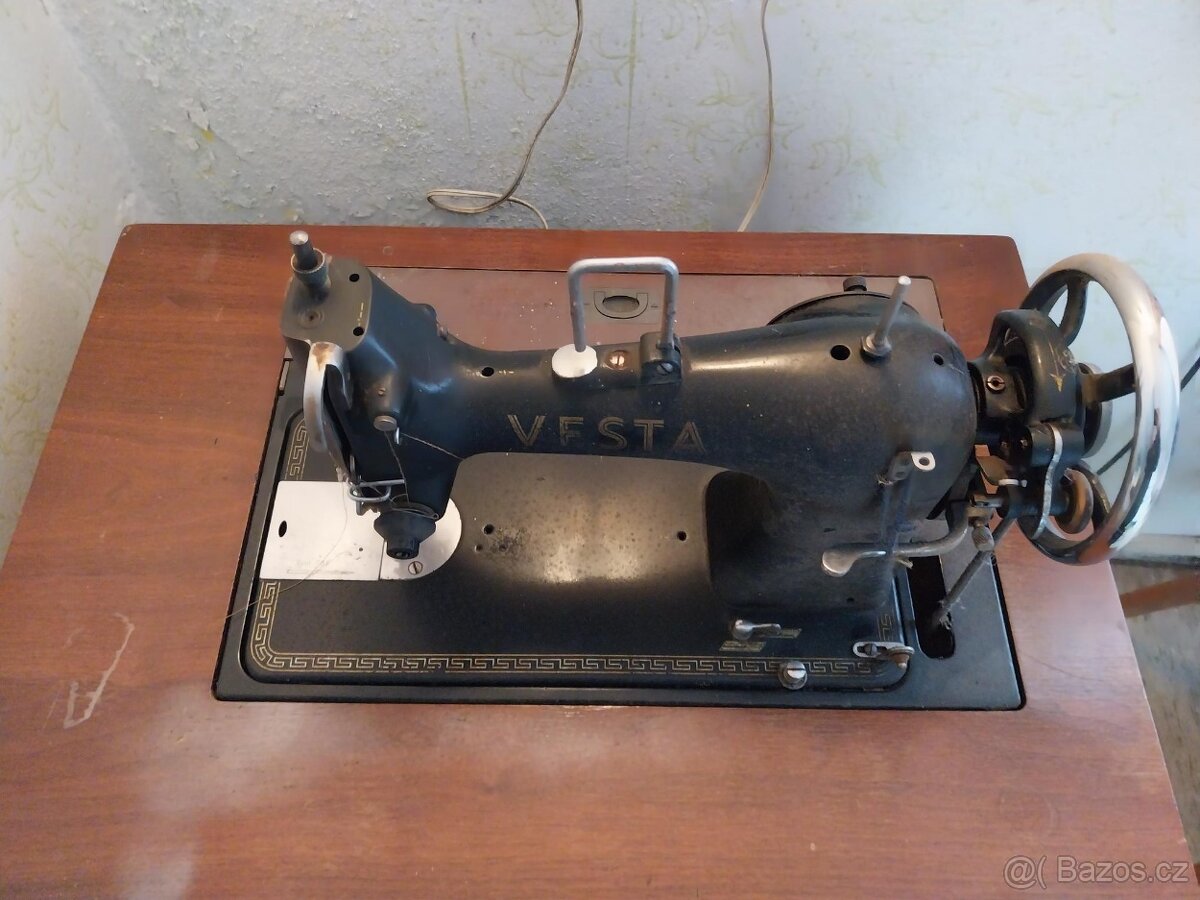 Šicí stroj VESTA
