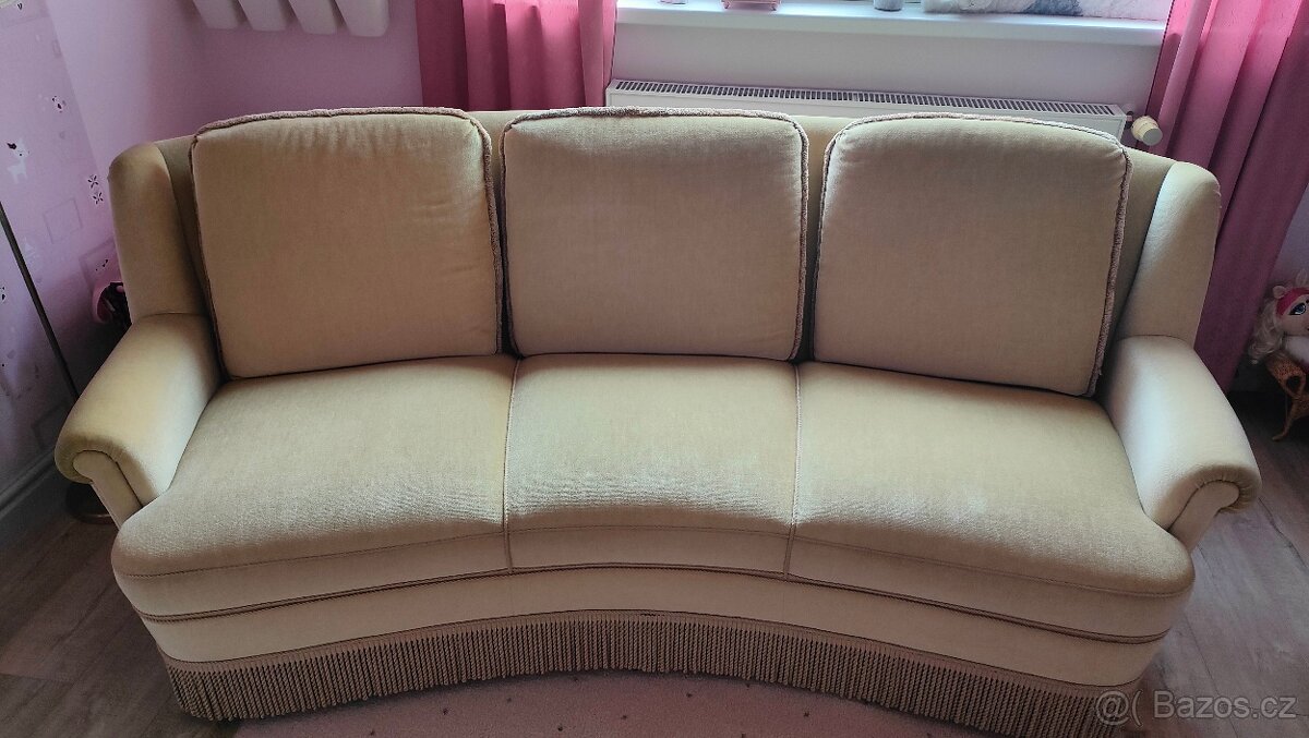 Sedačka trojmístná/pohovka/gauč
