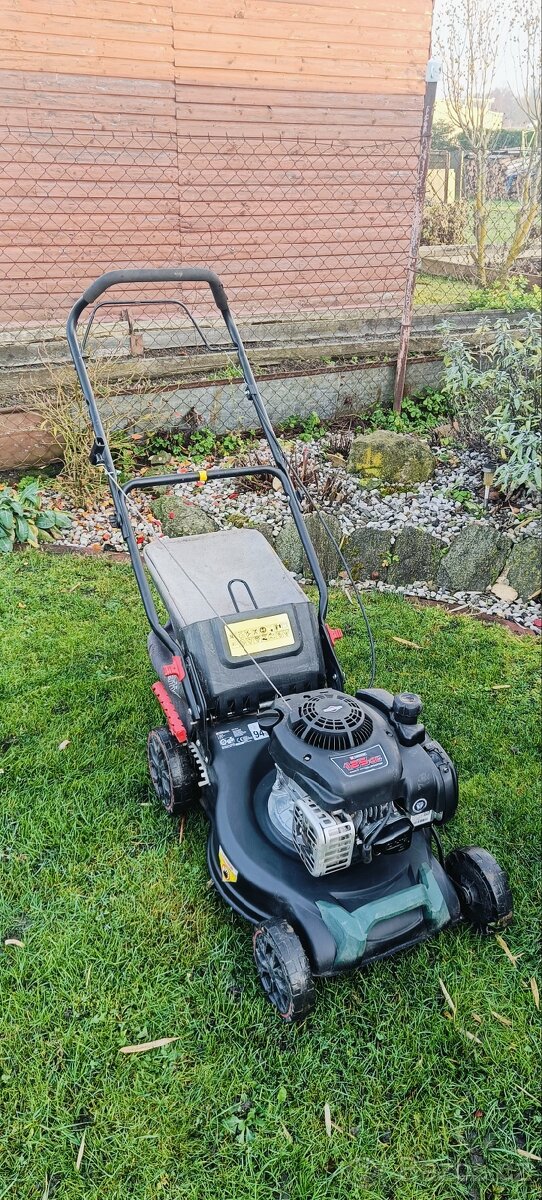 Benzínová sekačka Parkside