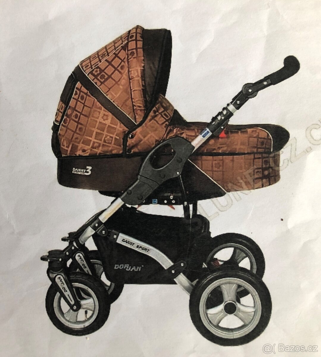 Hluboká korba - kočárek DorJan, barva hnědá