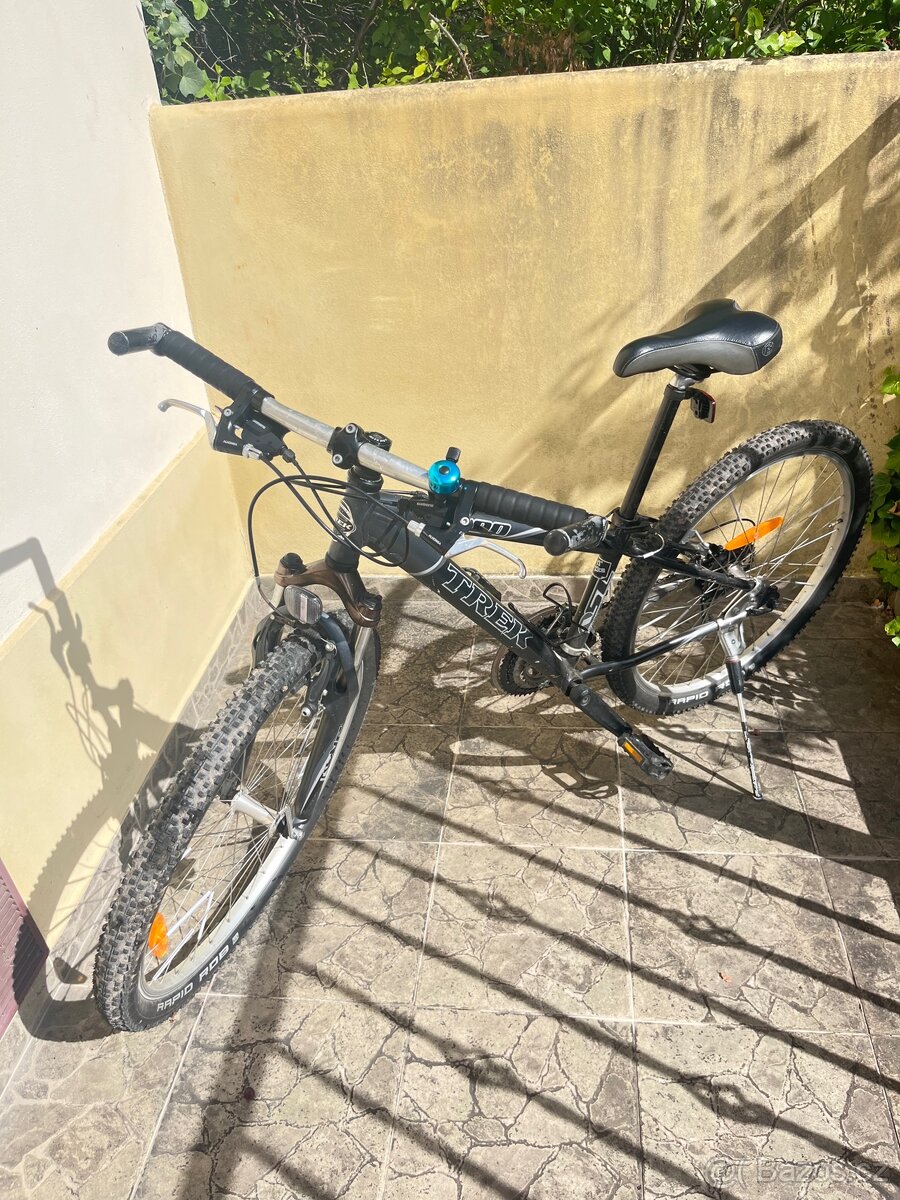 TREK 4300 horské kolo - rám XS, průměr kola 26”
