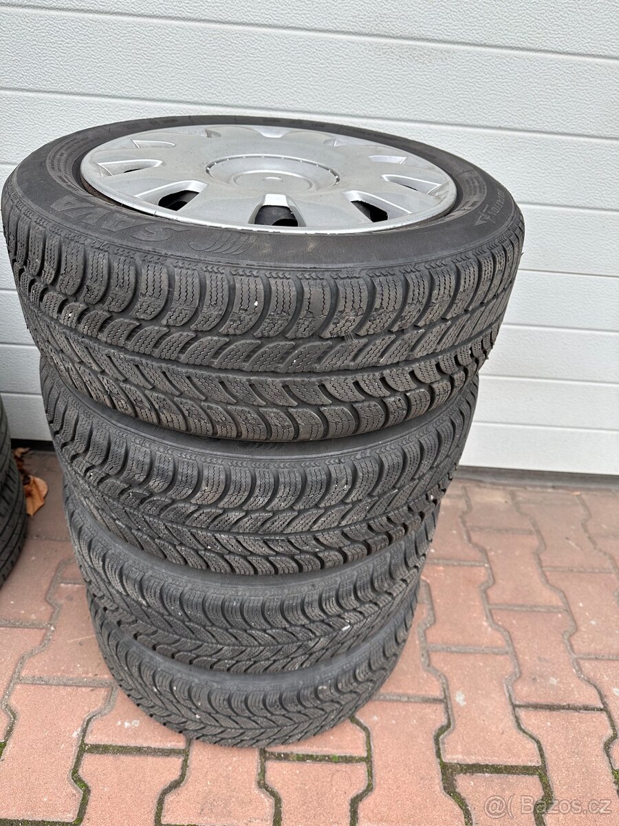 Zimní kola Mitsubishi Colt R15