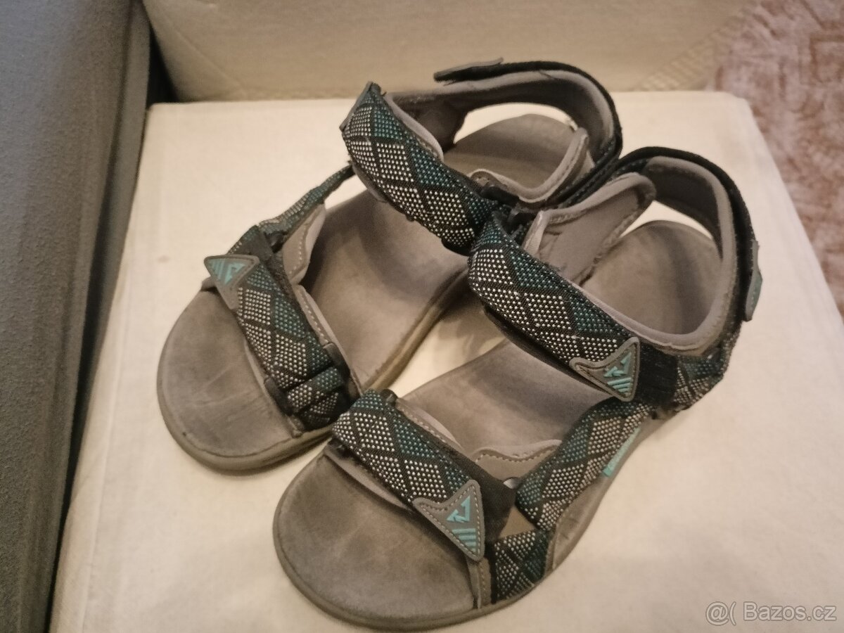 Dětské sandále vel.37 (stélka 24,2 cm)