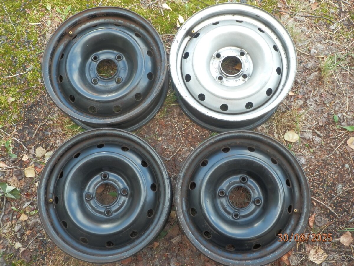 4xPlechové disky na CITROEN SAXO,PEUGEOT 14tky ET 24