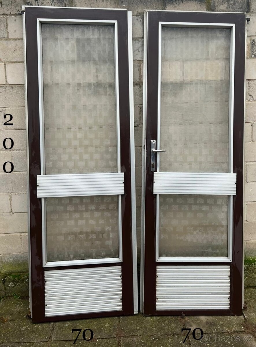 Dvoukřídlové dveře