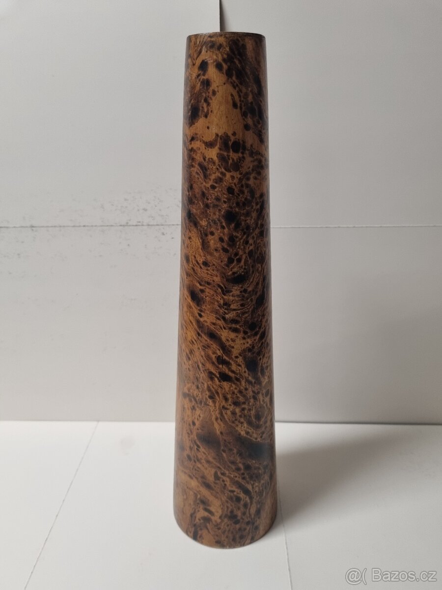 Dřevěná art deco váza