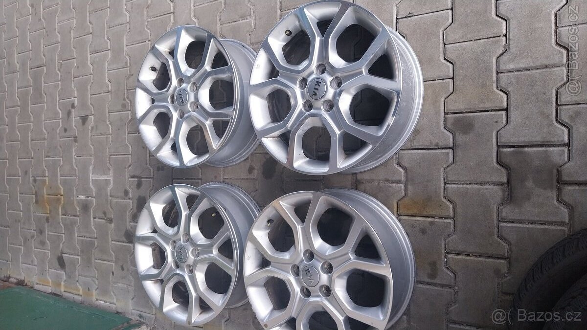 Prodám orig.alu Kia 7 j x 18 et 54