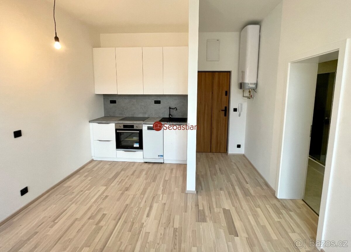 K pronájmu moderní, světlý byt 2+kk, 33 m², Hořice, ul. Slad