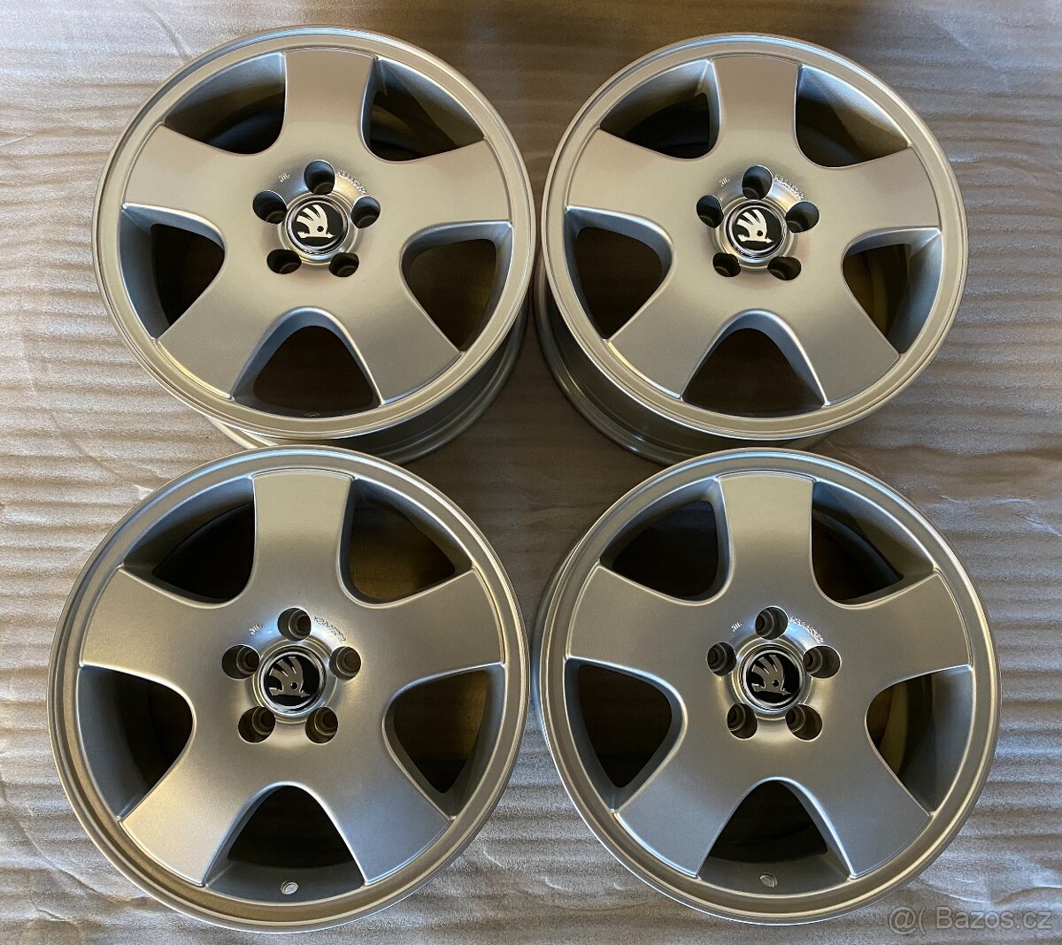 nová alu kola 16", rozteč šroubů 5x100