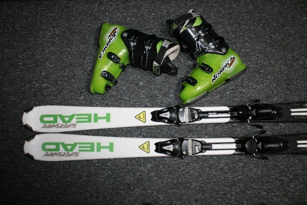 juniorské lyže Head Supershape 130 cm , lyzaky lange