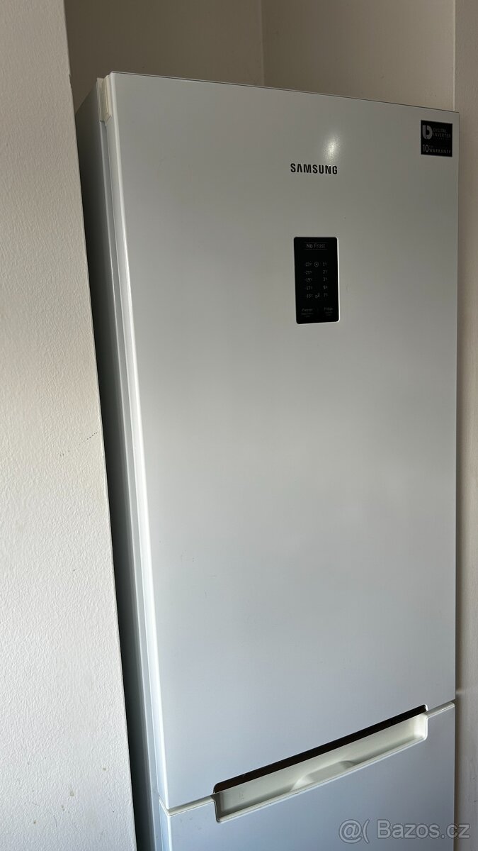 Lednice Samsung RB33J3215WW/EF