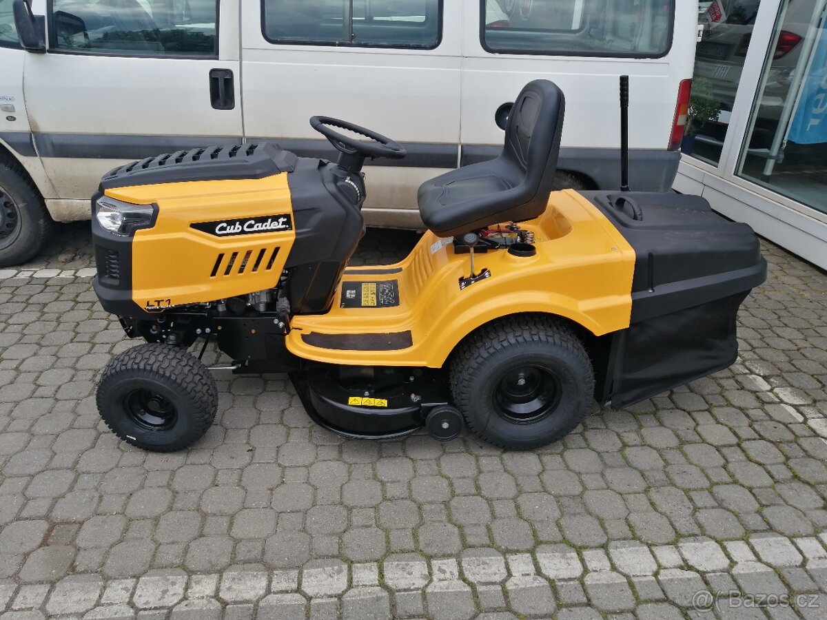 Zahradní traktor