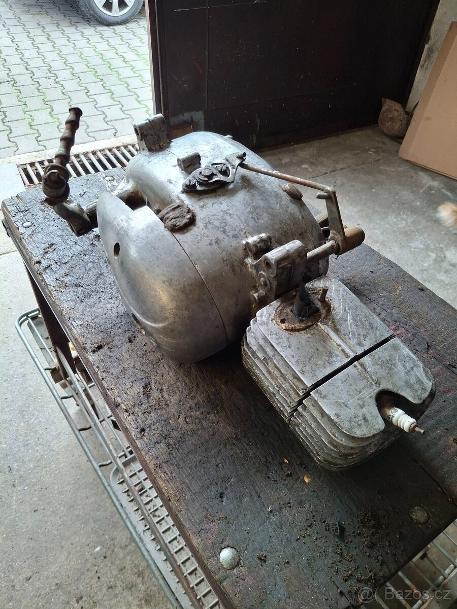 Prodám motor Java 05 pionyr