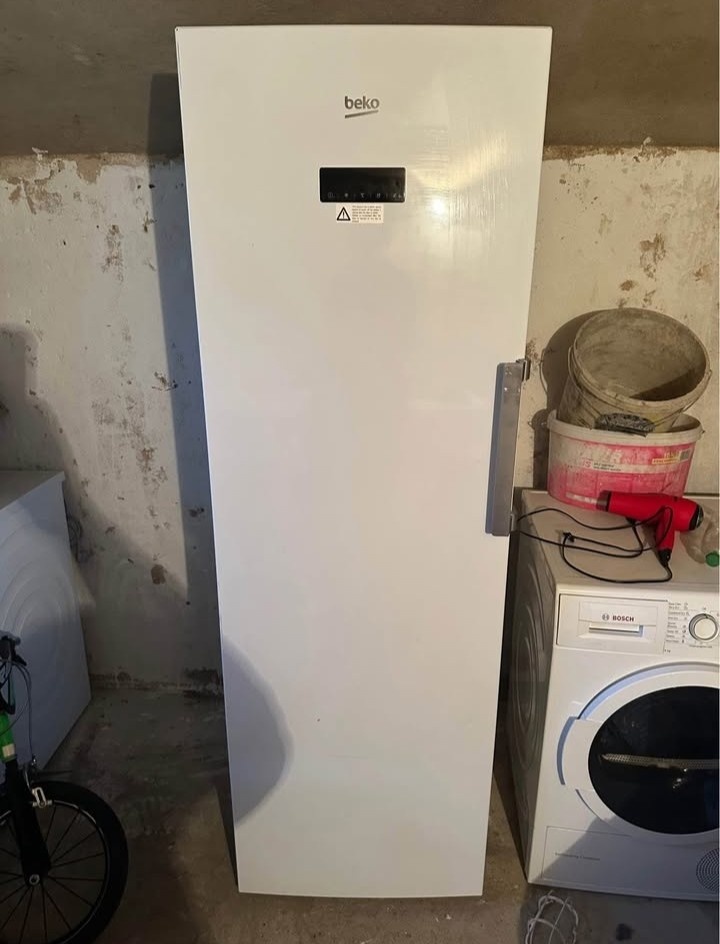 Mrazak beko 8 šupliky nou frost