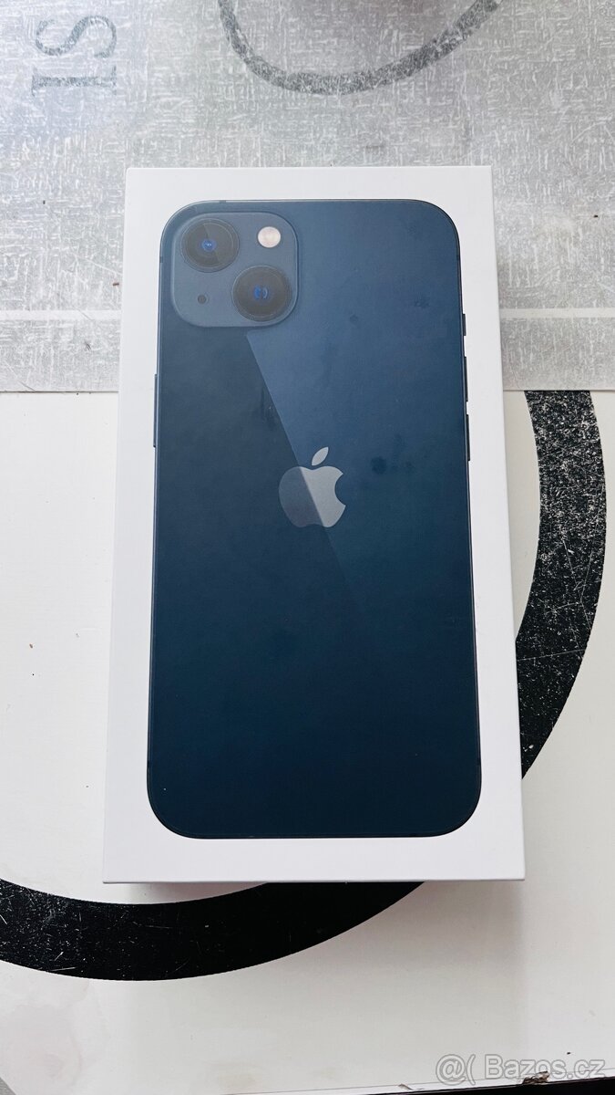 iPhone 13