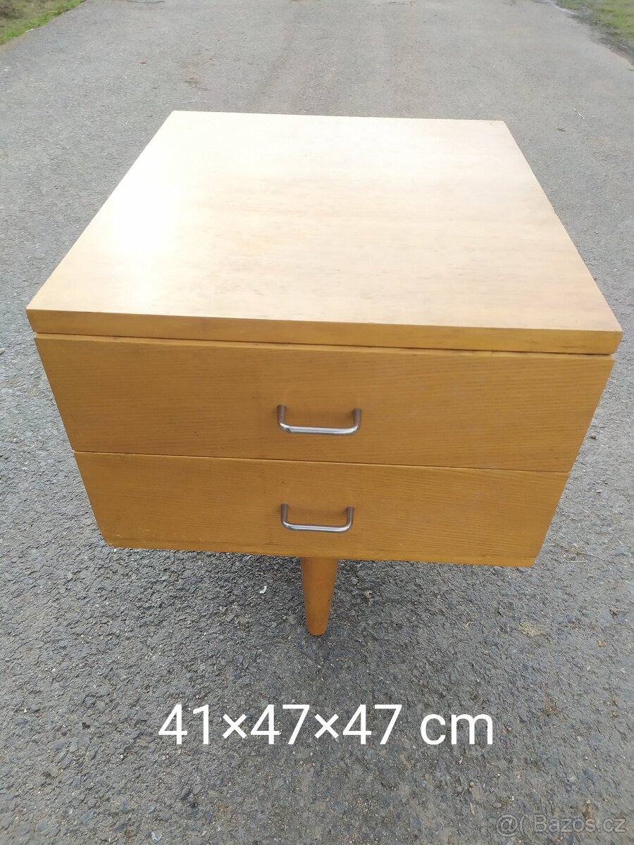 Noční stolek retro, skříňka 41×47×47 cm v dobrém stavu