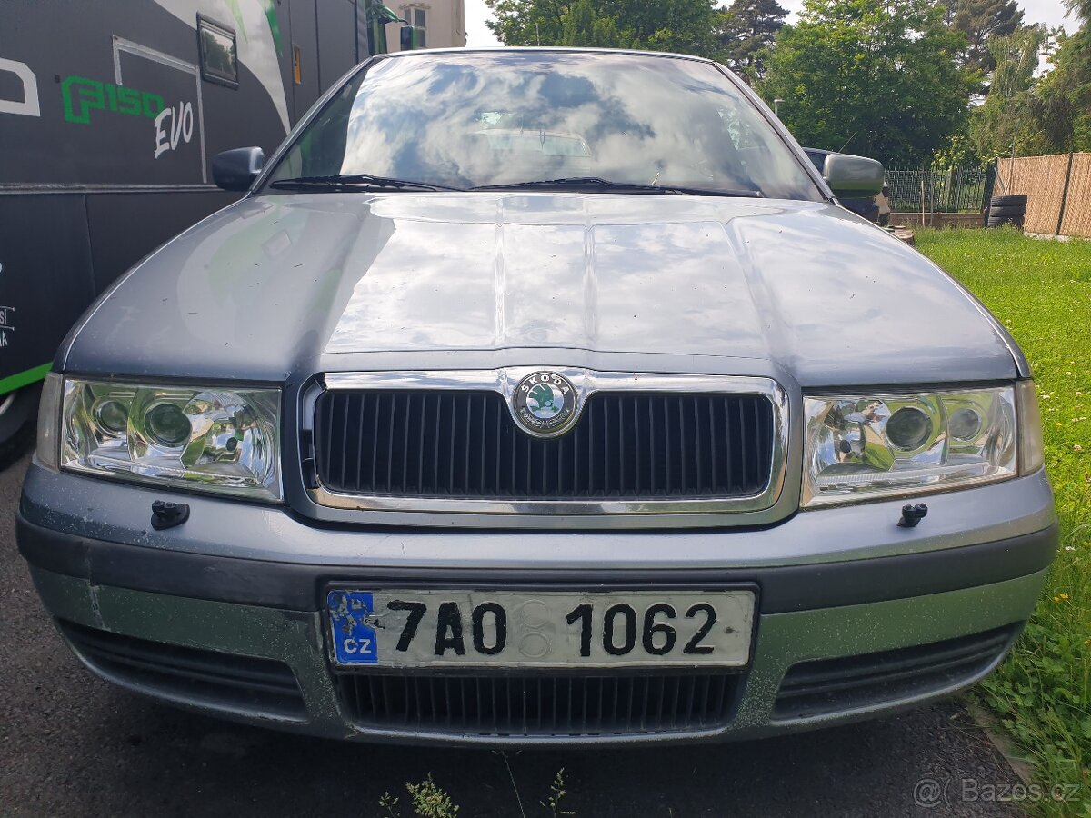Škoda Octavia 1.9tdi prodám na opravu,top výbava 2003