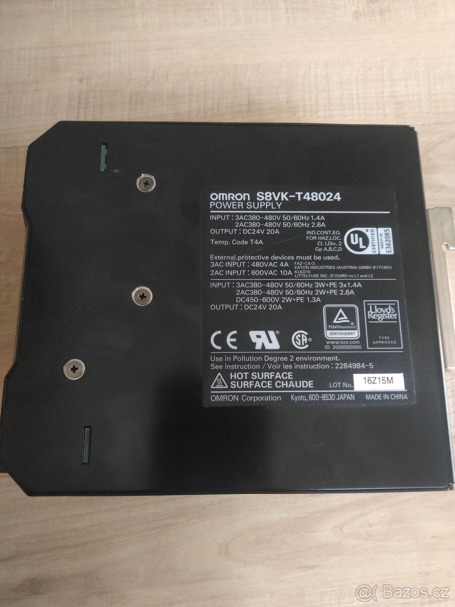 Prumyslovy spinany zdroj 24V