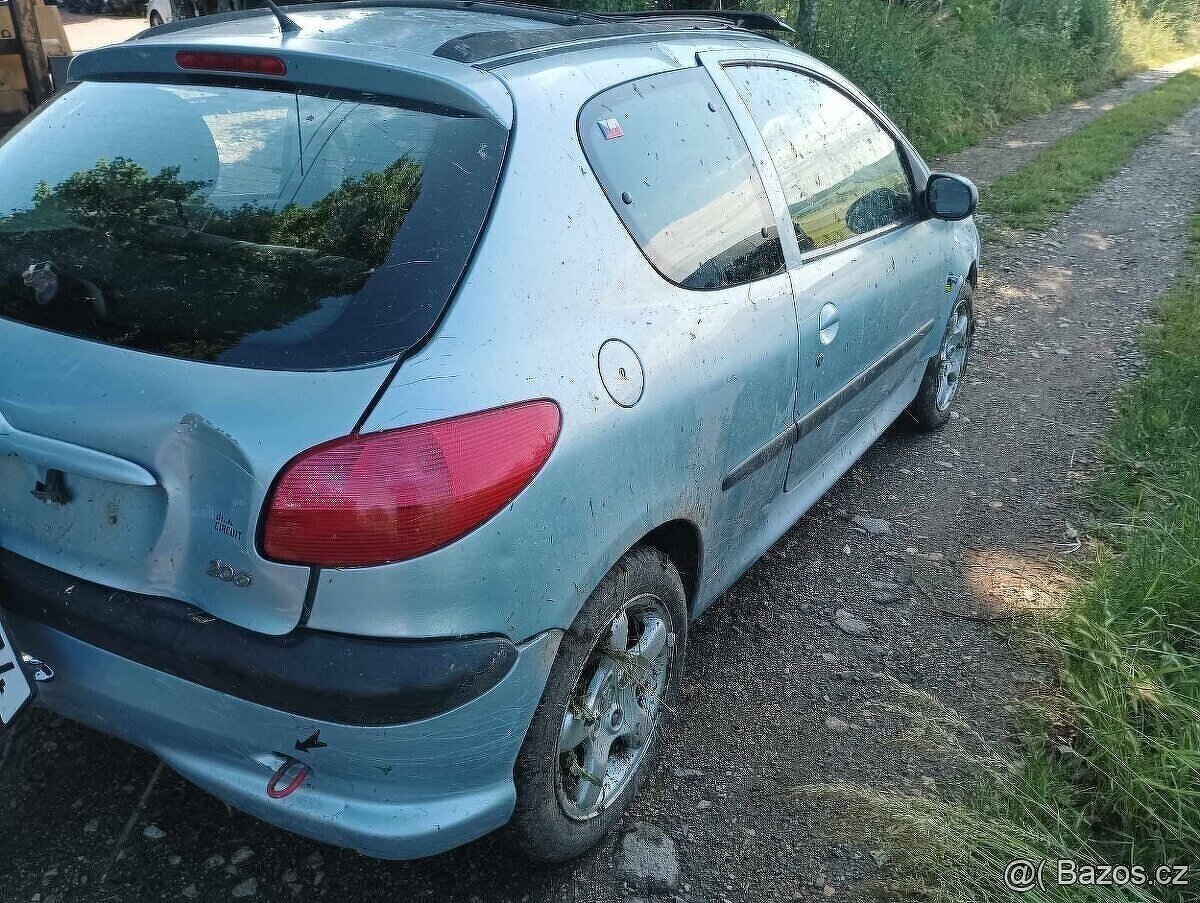 Peugeot 206 GTI 2.0i S16 ,nemux, na díly ...kat neni