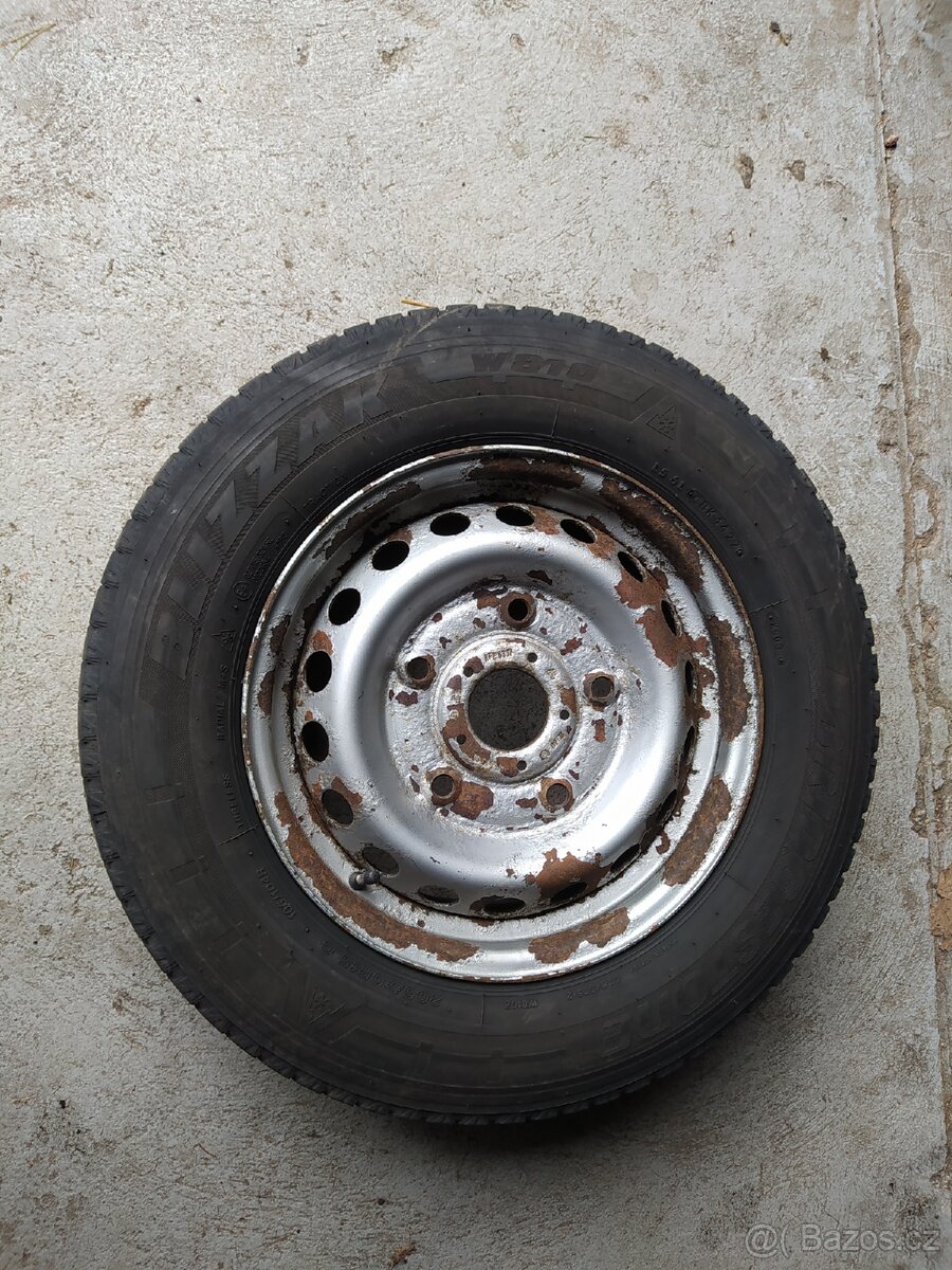 Rezervní kolo Ford Transit